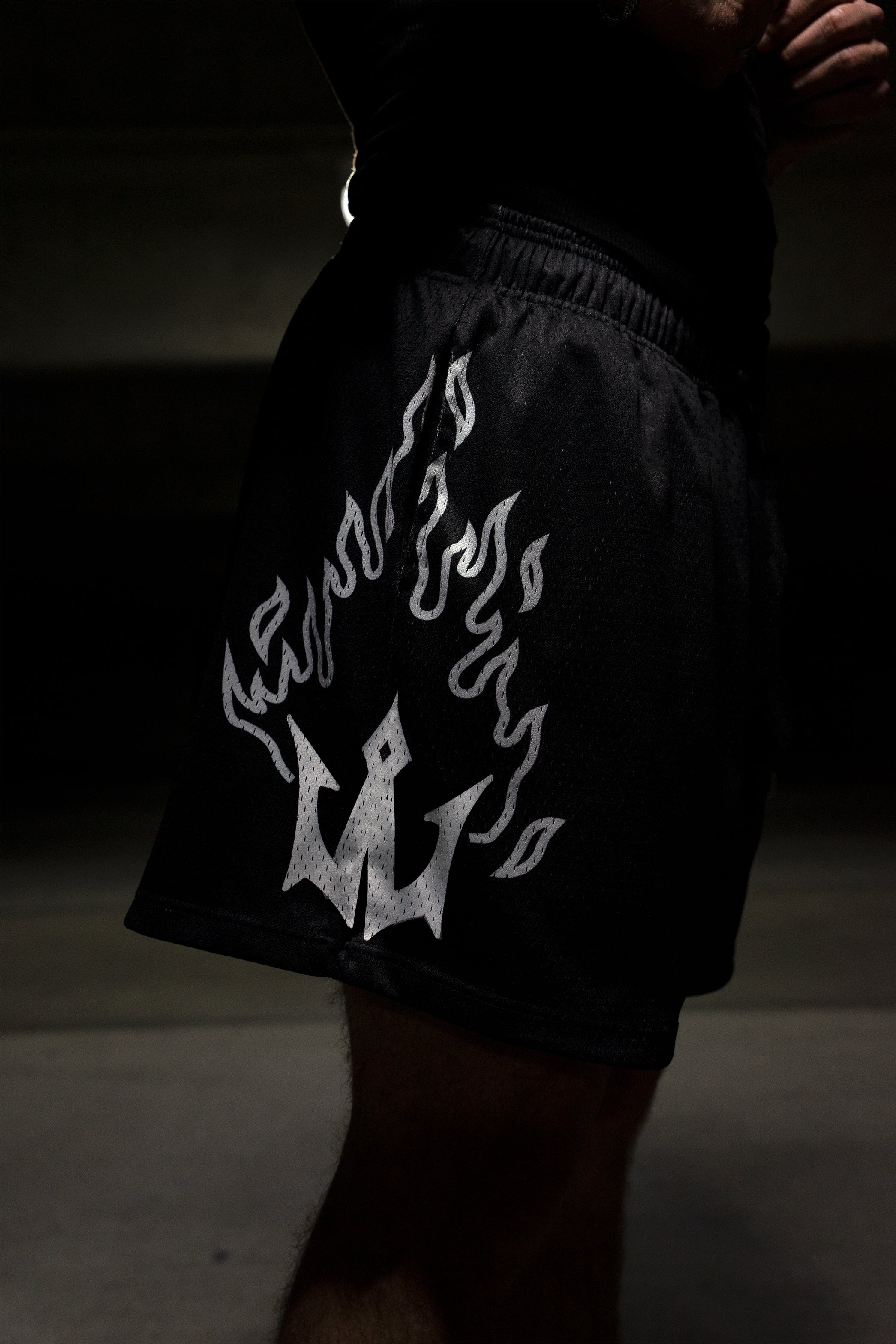 Trident Flame mesh shorts - Black
